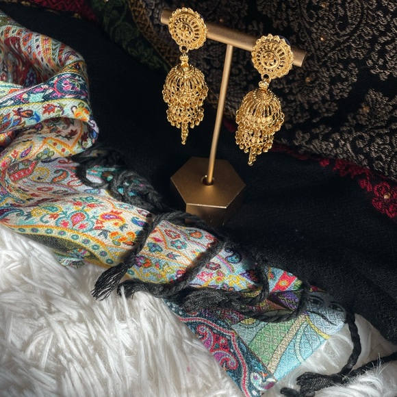 Golden Earrings - Picture 4 of 7